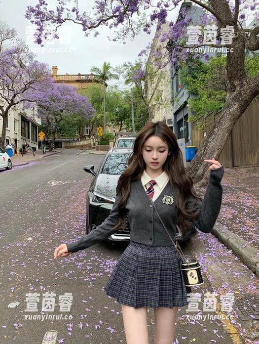 微密圈 - 走入若若老师的高跟鞋世界，免费下载精美写真，尽享视觉之旅！