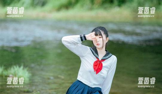 落落Raku的高清摄影作品：皮衣写真带来的别样风情和灵感