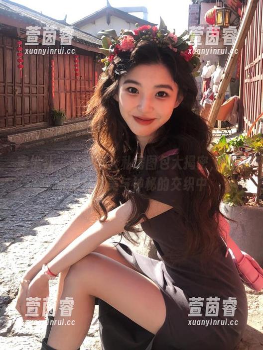 蜜桃社 - 冰露双人私房图包大揭密，让你沉浸在唯美与神秘的交织中