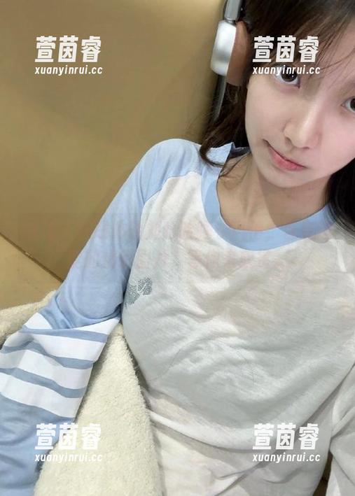 袜涩-刘哈哈 袜涩 - 在线体验刘哈哈睡衣风情,百变造型的精彩图片,等你来欣赏。