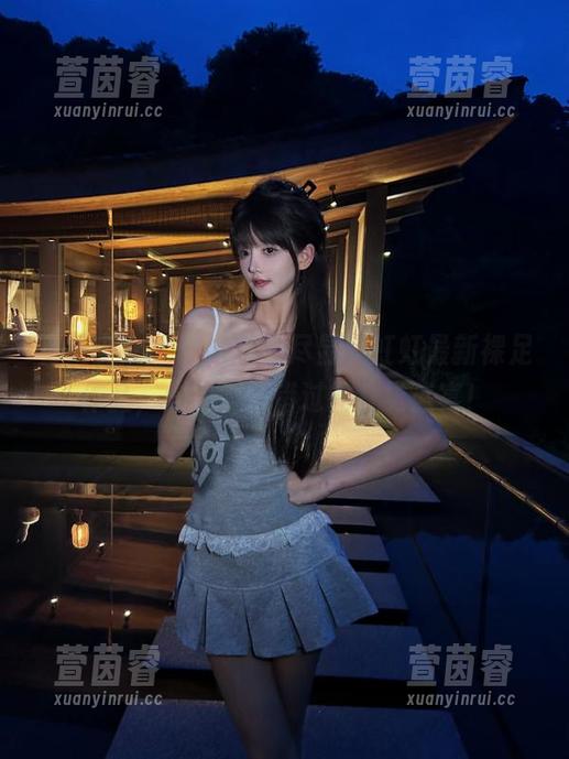 觅芙少女-虹虹 觅芙少女 - 独特魅力尽显,虹虹最新裸足作品,你绝不能错过的视觉盛宴!