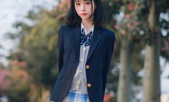 许岚LAN独特视角下的牛仔裤之美，在线资源为你提供无限灵感与创意