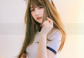 随着过期米线线的温泉本电子版，分享她的专属套图魅力
