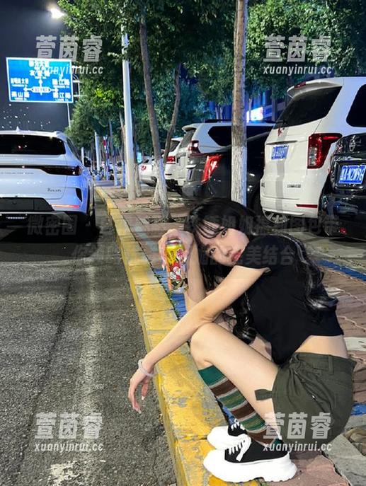 微密圈 - 白裙魅影，铁锤姐姐福利图包带你领略优雅与妩媚的完美结合