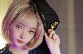 潮流先锋！雯妹不讲道理黑丝写真套图，展现独特风格与个人魅力