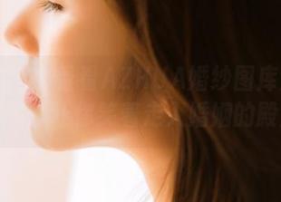 青豆客 – 来看看AZHUA婚纱图库里的搞笑瞬间，让你笑着走入婚姻的殿堂！