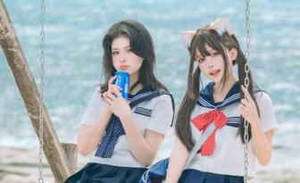 青豆客 – 水手服与杨诺依的完美结合，免费下载图包，快来欣赏这份独特的魅力！