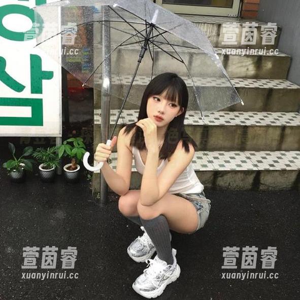 青豆客-莫雅淇 青豆客 - 探索莫雅淇黑色写真集,高清捕捉她的个性与灵动