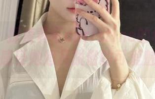 青豆客 – 探索黄可christine的私房美图，感受她超凡脱俗的可爱魅力