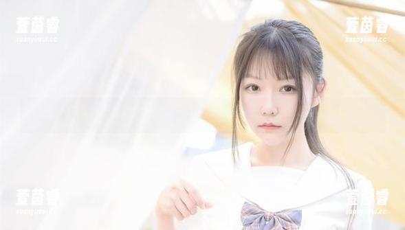让人惊叹的香草喵露露长腿美图，究竟是摄影师还是她自己在撩？