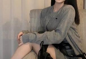 魅妍社 – 在护士制服下，SISY思的写真套图打造不一样的医护风格