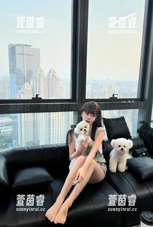魅妍社-大白兔emma 魅妍社 - 精选图片揭晓大白兔emma豹纹写真:让你领略她的时尚与个性之美!